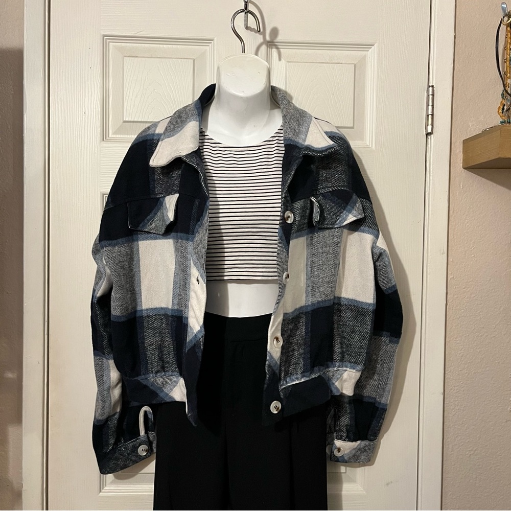 Cropped Flannel Button Down Top Shirt Jacket